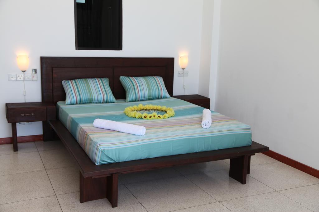 Aqua Marine Beach Resort Pasikuda Quarto foto