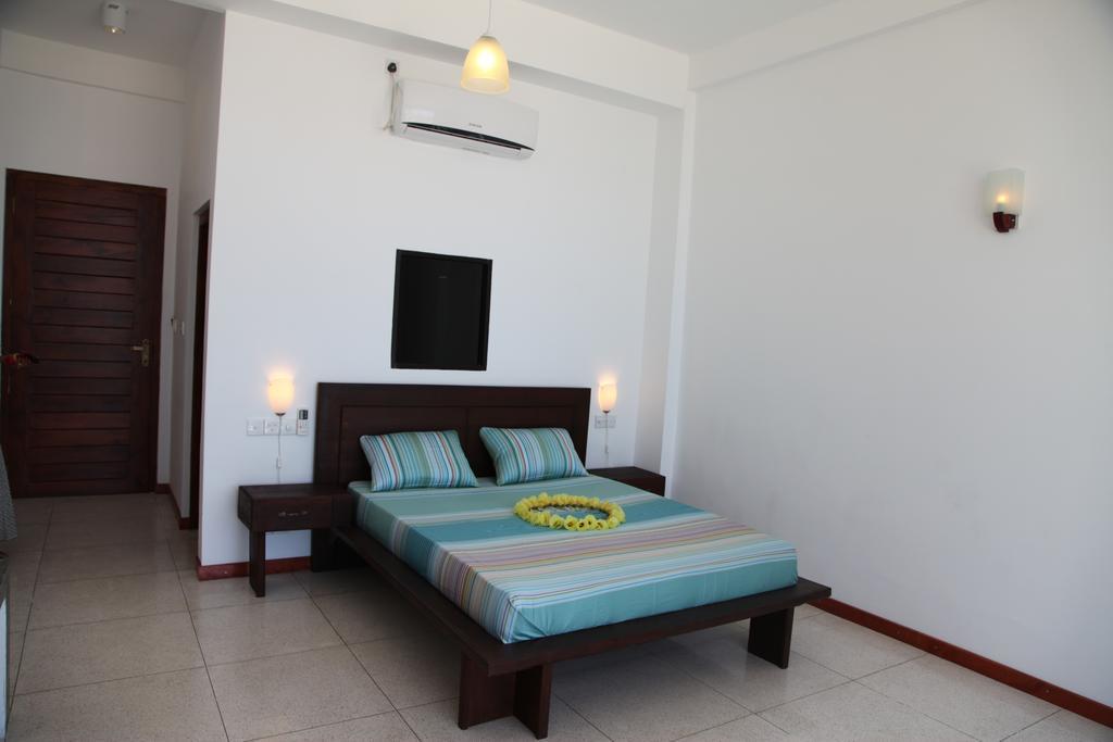 Aqua Marine Beach Resort Pasikuda Quarto foto